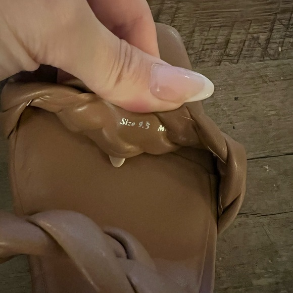 Sandals - Picture 6 of 7